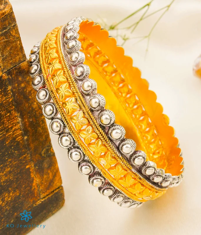 Ladies Bracelets with Diamond Glow-The Vilasa Silver Bangle (Size 2.2/2.8/Two-tone)