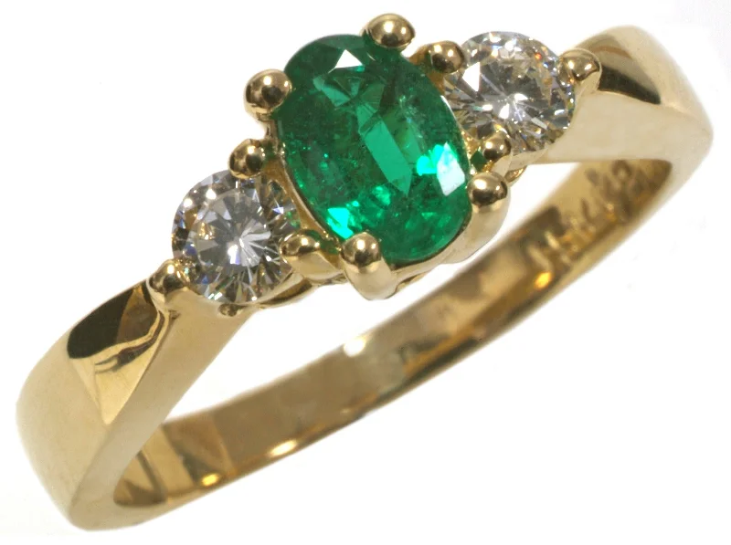 Ladies Rings with Pale Prehnite-14K Yellow Gold Oval Emerald & Diamond Ring HB06383EM