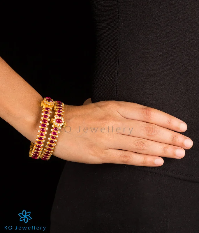 Ladies Bracelets with Black Onyx-The Shreeda Silver Kemp Bracelet (Red/Size/2.2/2.4/2.6/2.8)