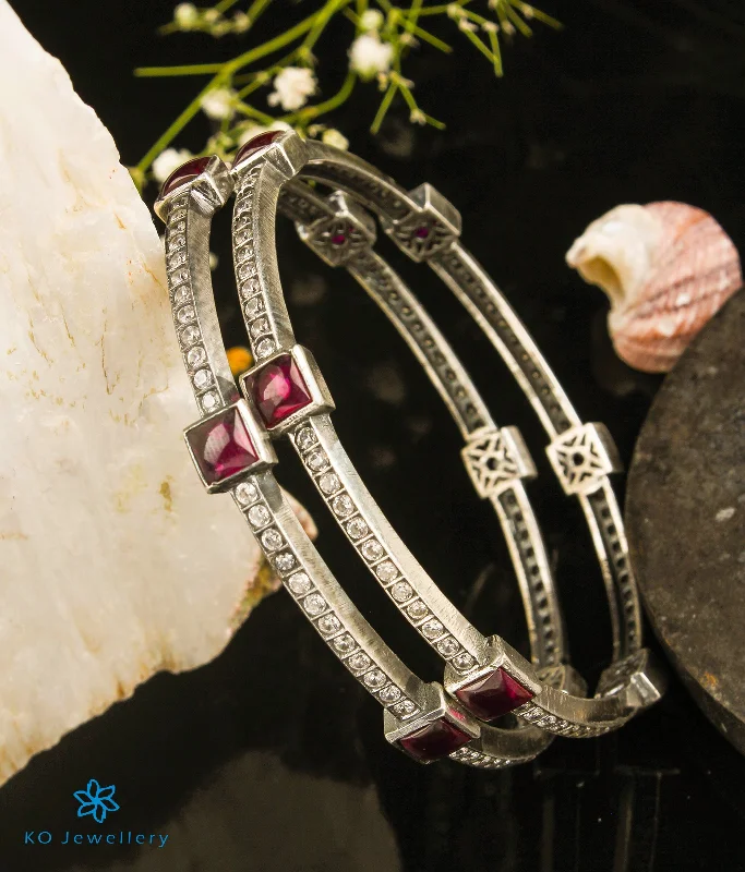 Ladies Bracelets Thick Spark-The Deeksha Silver Kempu Bangle (Oxidised/Size 2.2/2.6/2.8)