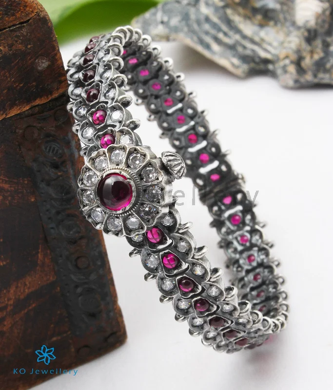 Ladies Bracelets Dual Glow-The Agraja Silver Kempu Bracelet (Oxidised/Size 2.2/2.4/2.6/2.8)