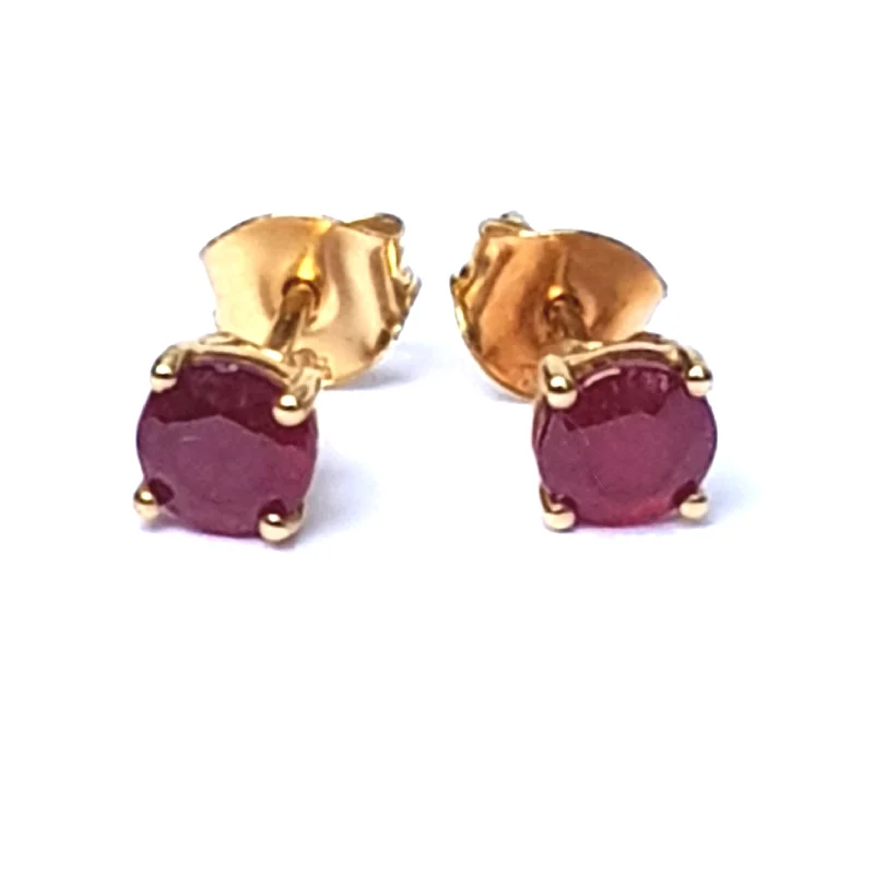 Ladies mystic lunar earrings -9k Gold Good Pair OF Synthetic Ruby Ear Studs Earrings Vintage Circa 1980's