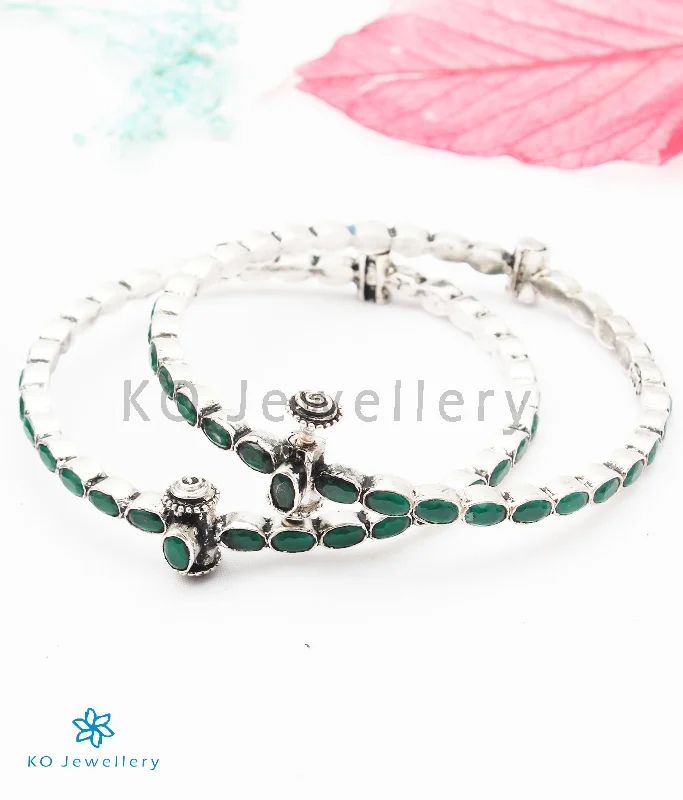 Ladies Bracelets Thin Spark-The Parna Silver Kemp Bracelet (Green/Oxidised/Size 2.2/2.4/2.6)