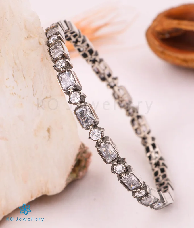 Ladies Bracelets for Dream Spark-The Mrudula Silver Bangle (Oxidised/White/2.2/2.4/2.8)