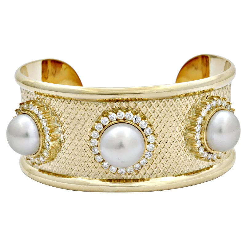 Ladies Bracelets for Design Shine-Cuff Bangle-South Sea Pearl and Diamond