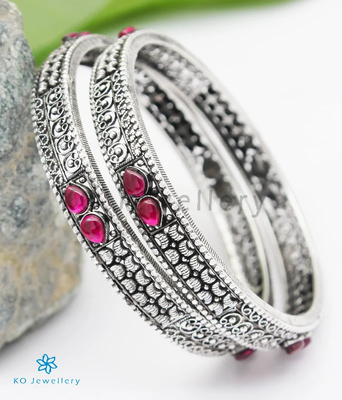 Ladies Bracelets with Teardrop Spark-The Lipika Silver Kemp Bangle (Oxidised/Size/2.2/2.4/2.6/2.8 )